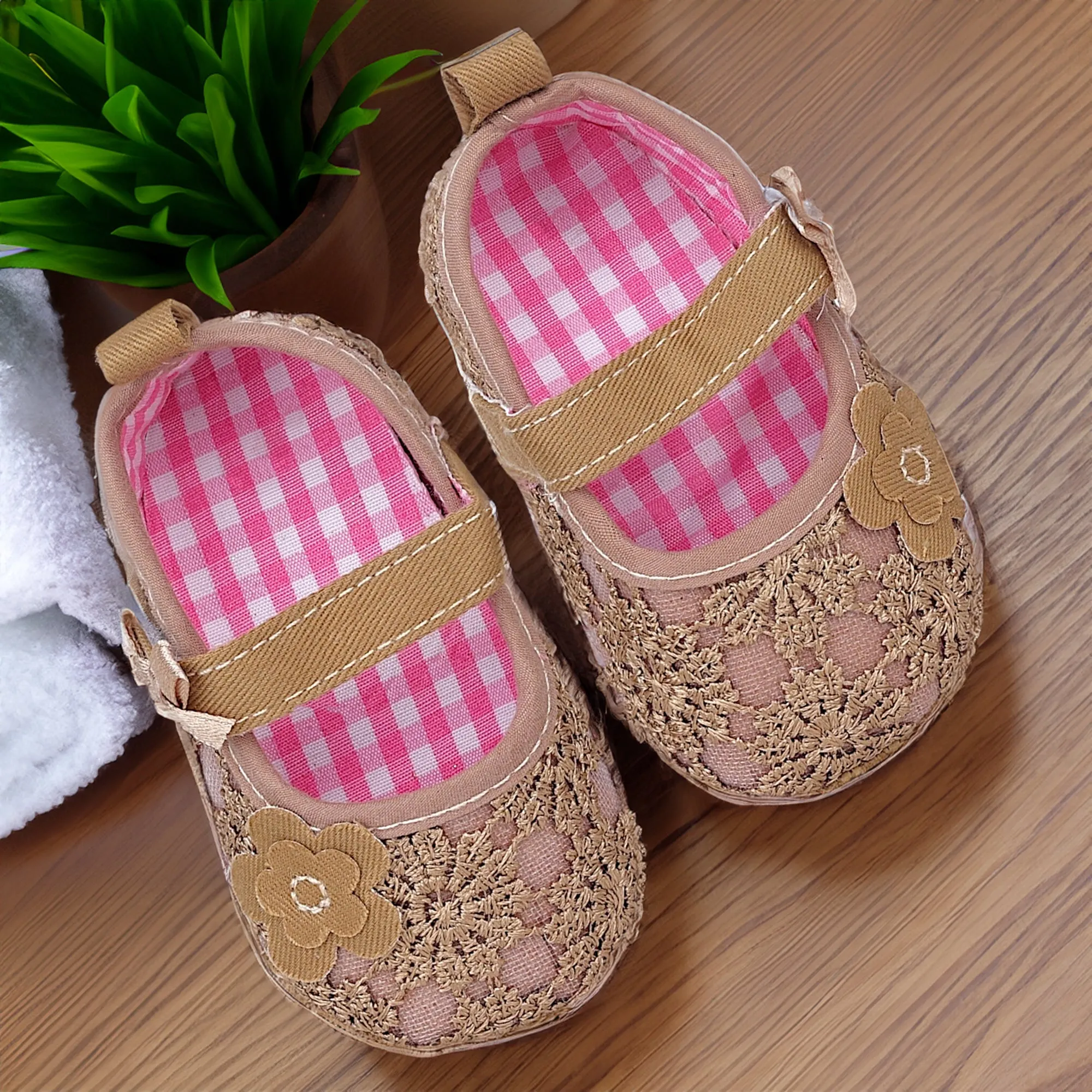 Baby Moo Floral Applique Lace Velcro Strap Ballerina Booties - Gold
