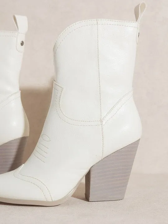 OASIS SOCIETY Ariella  | Country Charm Western Short Booties